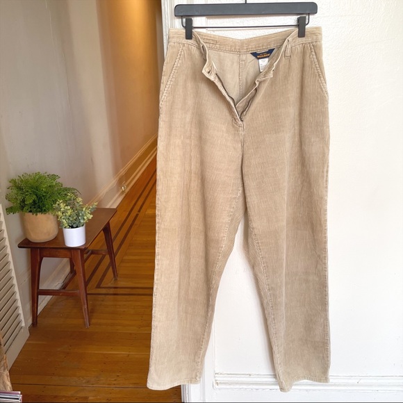 Vintage Woolrich Corduroy High Rise Pants- 31” waist - Picture 3 of 16